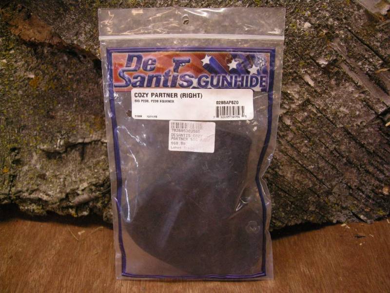 lot 111 image: DeSantis Cozy Partner P238 Equinox Holster