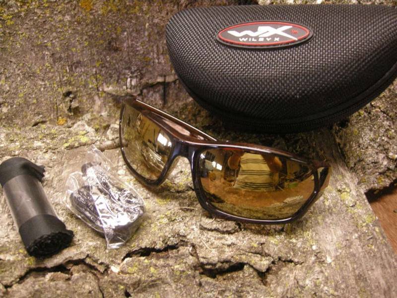 lot 130 image: Wiley X Legend Sunglasses