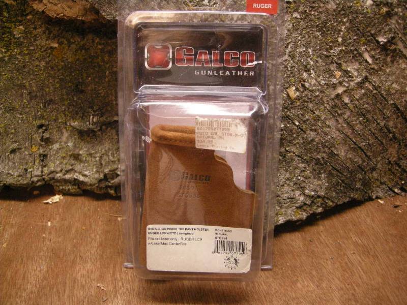 lot 143 image: Galco Stow-n-Go LC9 Holster