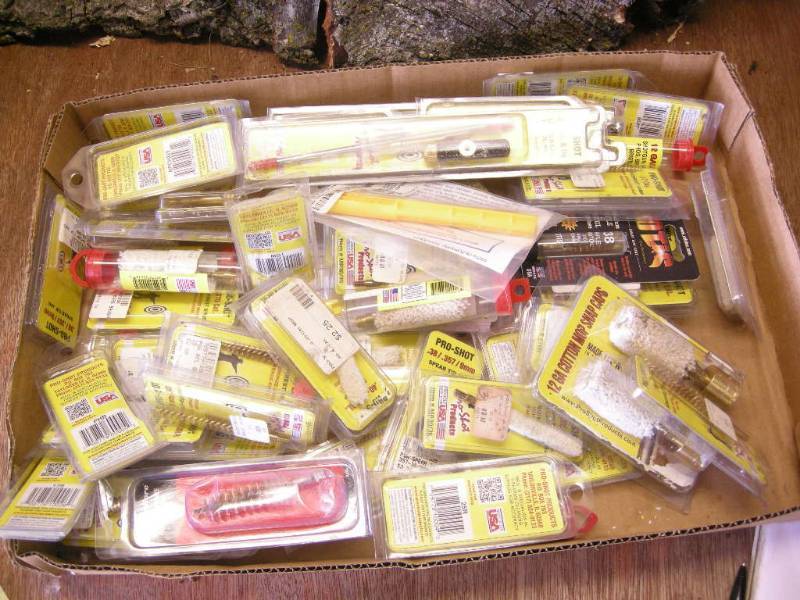 lot 176 image: Group Firearms Cleaning Tools