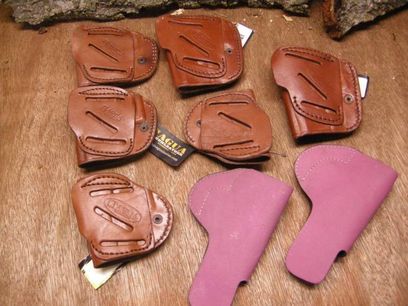 lot 210 image: Tagua Holster Group