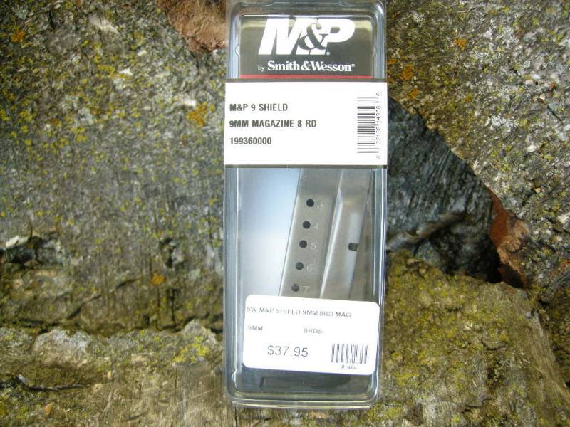 lot 12 image: M&P 9mm Magazine 8Rd