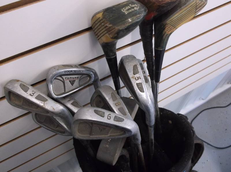 GOFF BAG AND CLUBS