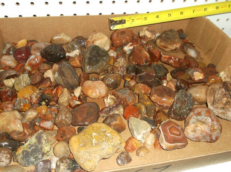 AGATES