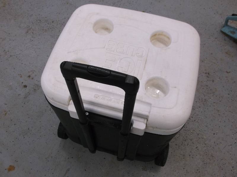 IGLOO COOLER