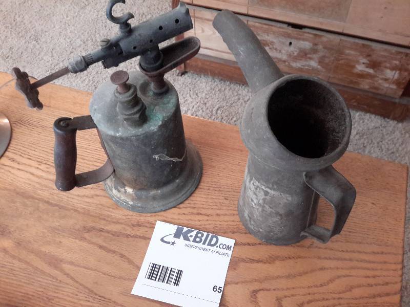 lot 65 image: 2 Antique Oil Cans