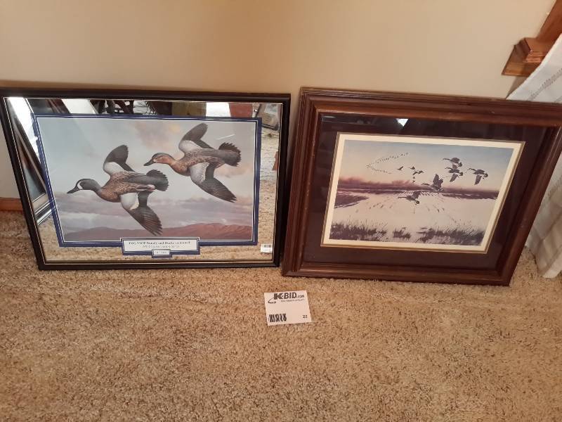 lot 22 image: 2 Decorative Birds in Flight Prints