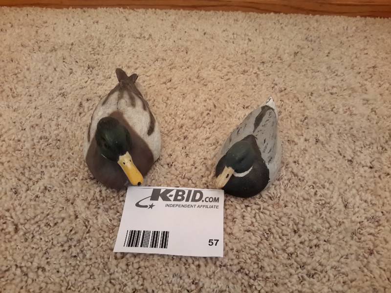 lot 57 image: 2 Smaller Decorative Ducks