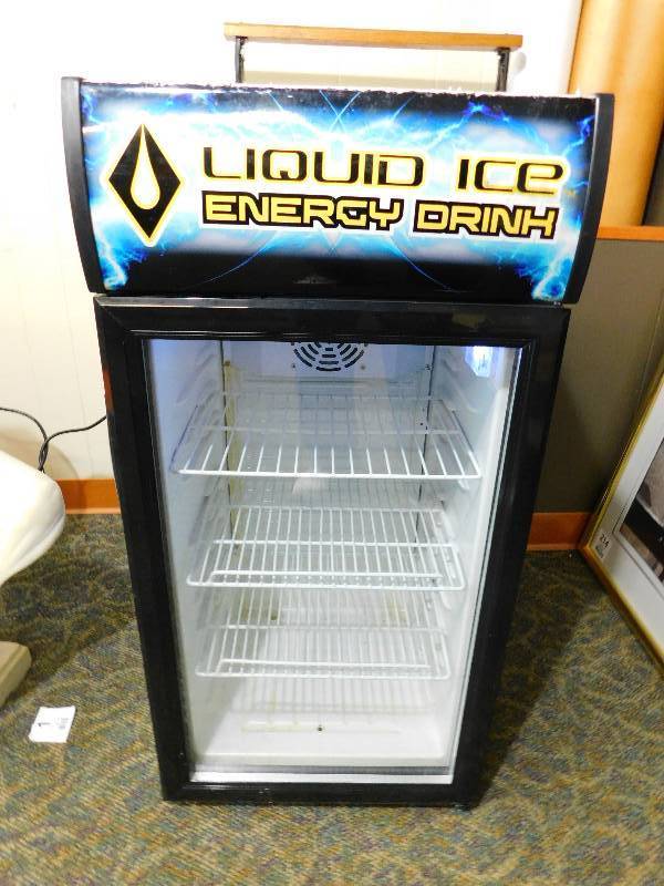 lot 4 image: Display Beverage Cooler-Refrigerator
