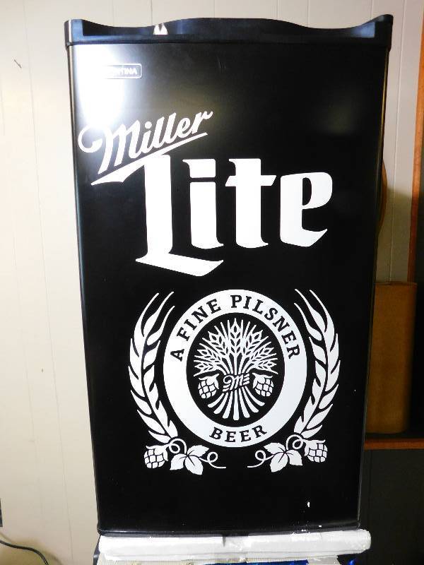 lot 5 image: Miller Lite 3.2 Cubic Foot Refrigerator