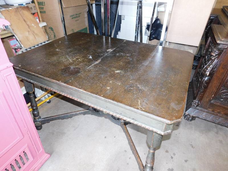 lot 15 image: Antique Wooden Dining Table With Two Table Leafs