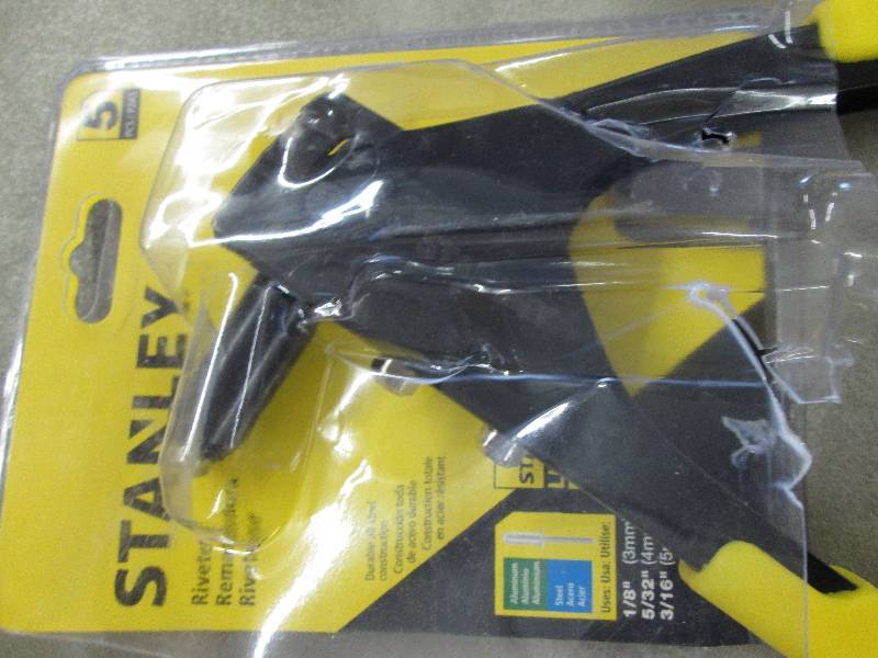 lot 187 image: Stanley 10 in Medium Duty Riveter o...