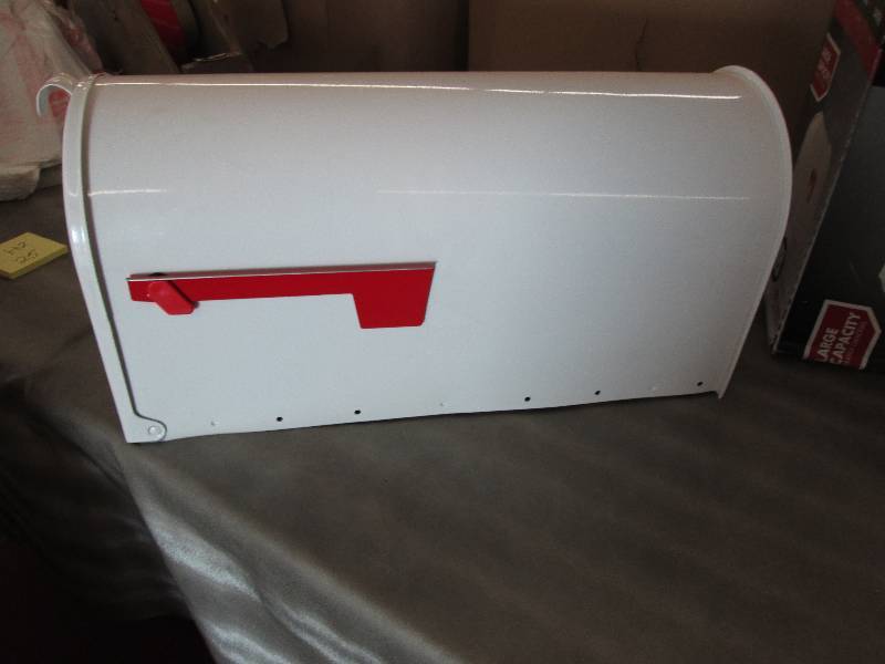 lot 25 image: Gibraltar Mailboxes Elite Large Pre...