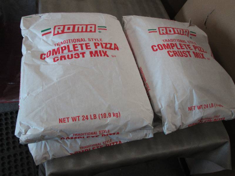 lot 65 image: Lot of 4 Bags Roma Traditional Styl...