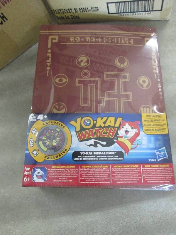 lot 76 image: 2 Cases of 4(8) Yo Kai Watch Medall...