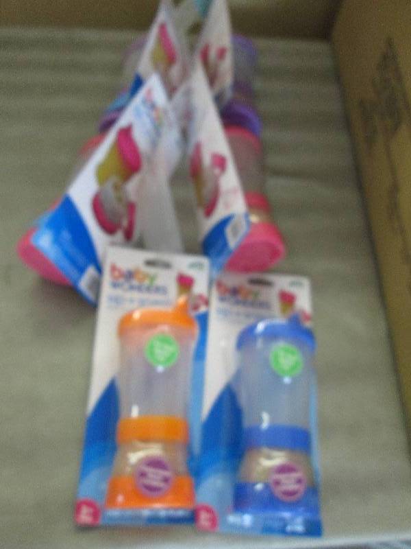 lot 114 image: Lot of 6 Baby Wonders Sip & Snack C...