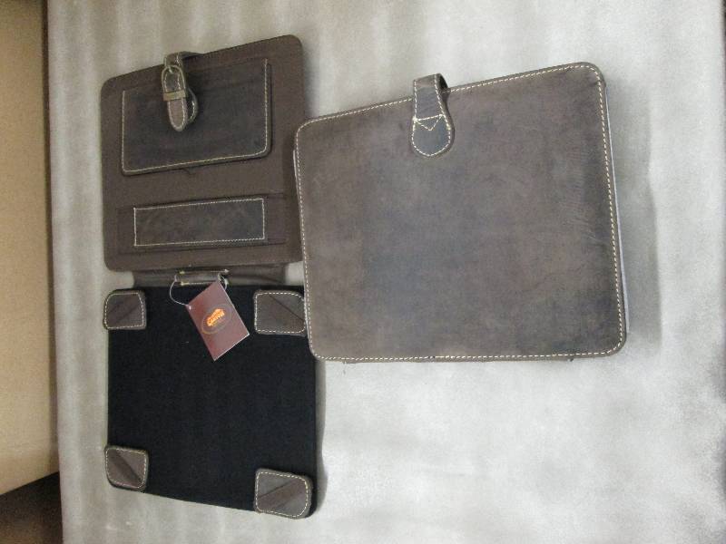 lot 137 image: Lot of 2 Canyon Bear Canyon Tablet ...