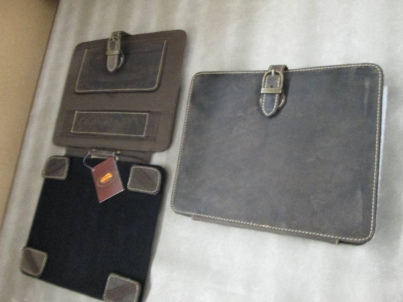 lot 139 image: Lot of 2 Canyon Bear Canyon Tablet ...