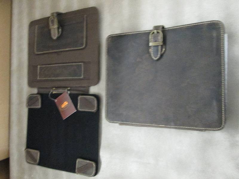 lot 140 image: Lot of 2 Canyon Bear Canyon Tablet ...