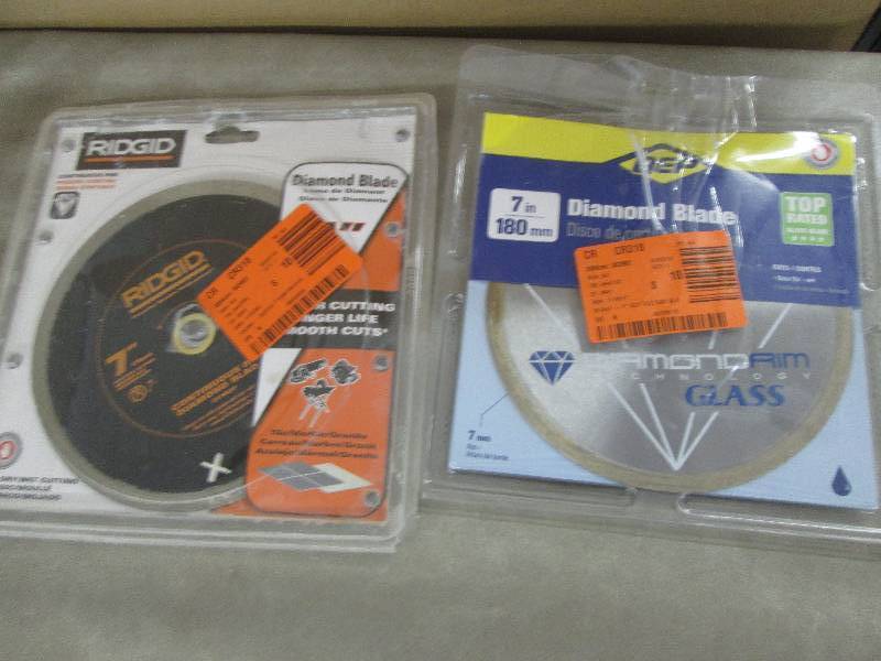 lot 225 image: Lot of 2 7 inch Blades...