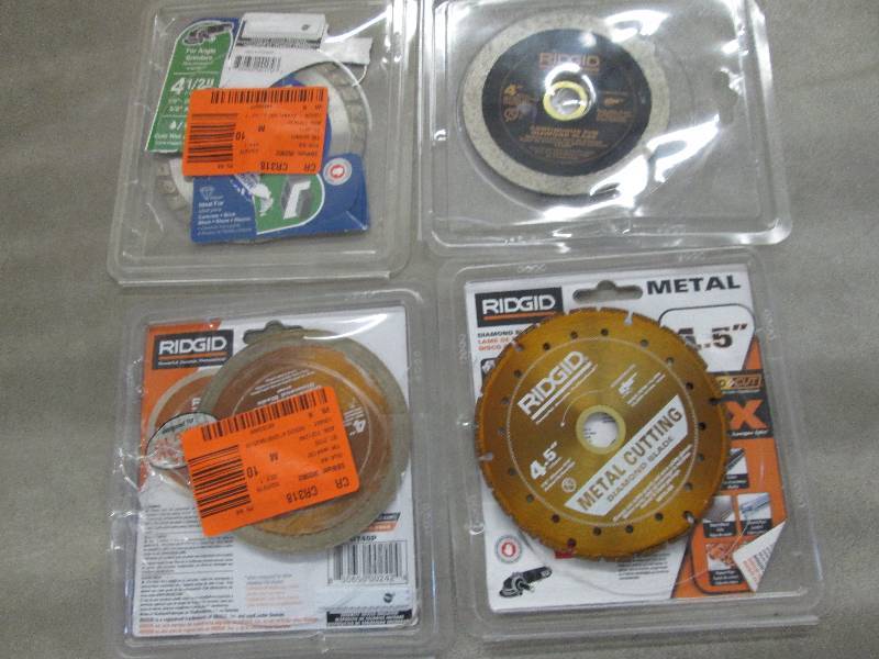 lot 226 image: Lot of 4 Assorted Blades...