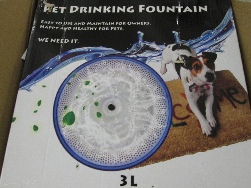 lot 283 image: 3L Pet Drinking Fountain open box, ...