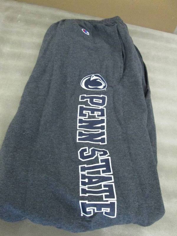 lot 285 image: Champion Mens XXL Penn State Sweat ...