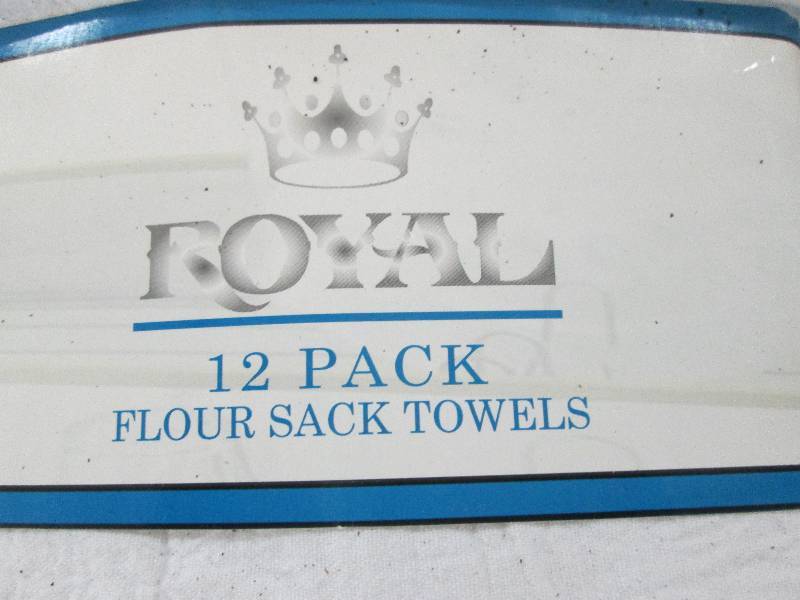 lot 313 image: Lot of 12 Royal Flour Sack Towels- ...