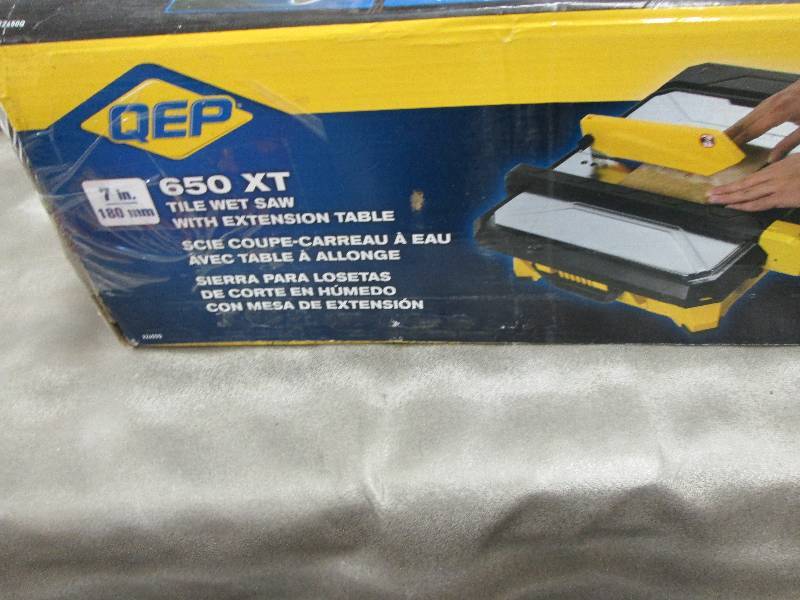 lot 318 image: QEP 650XT 34 HP Wet Tile Saw with ...