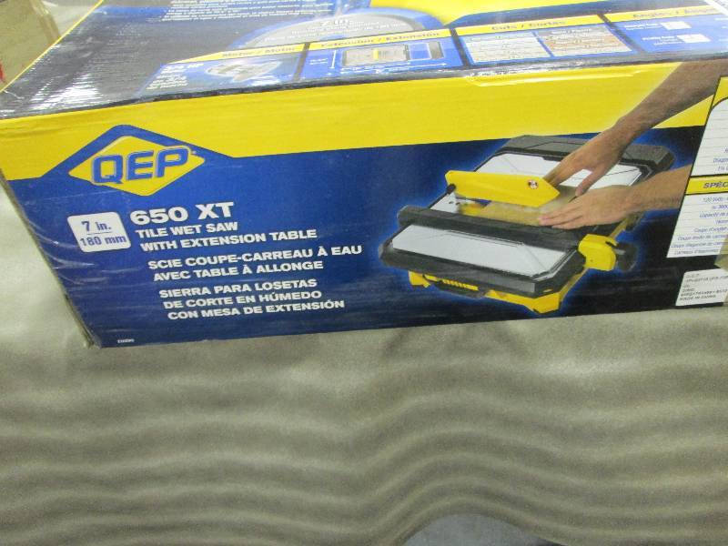 lot 323 image: QEP 650XT 34 HP Wet Tile Saw with ...