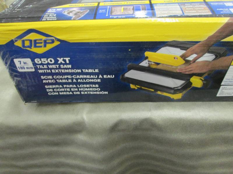 lot 325 image: QEP 650XT 34 HP Wet Tile Saw with ...