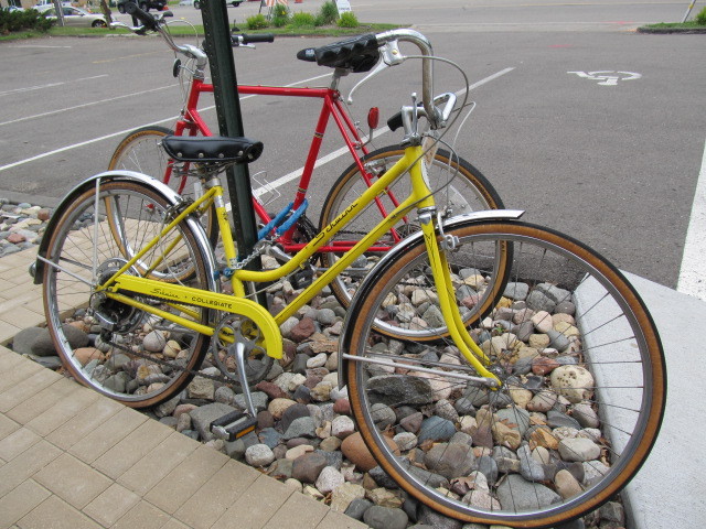 vintage yellow schwinn bike