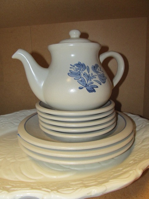 lot 20 image: Lot of Vintage Blue & White PFALTZGRAFF