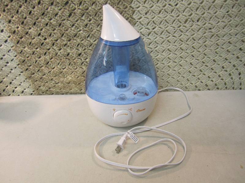 lot 28 image: Crane EE-5301 Ultrasonic Cool Mist ...