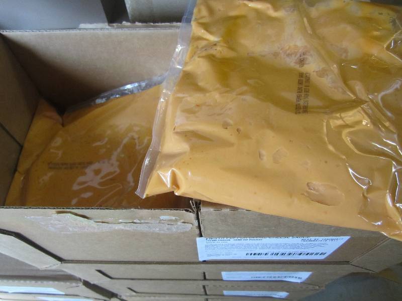 lot 99 image: 2 Cases of Fiesta Pepper Blend Chee...