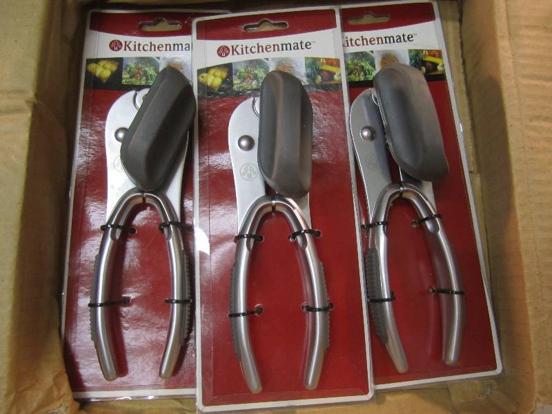lot 143 image: Lot of 12 Kitchen Mate Can Openers ...