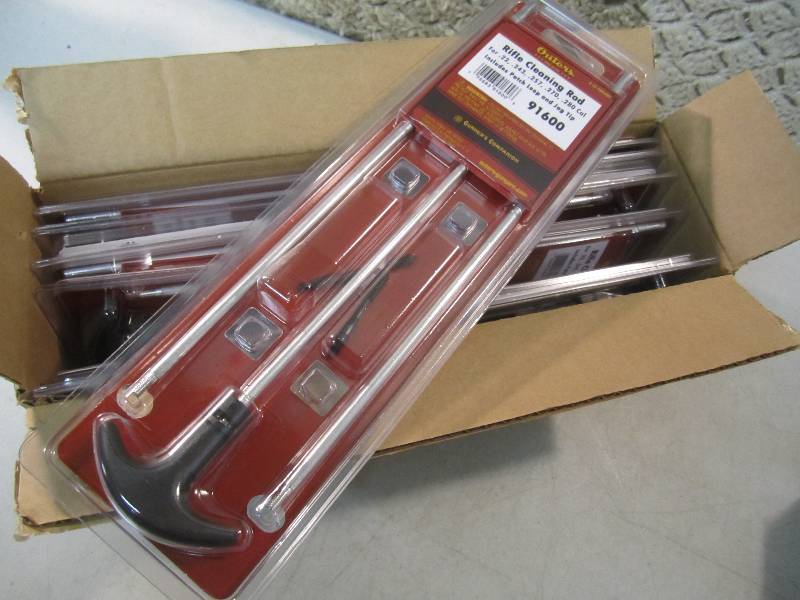 lot 152 image: Box of 6 Outers 91600 Rifle Cleanin...
