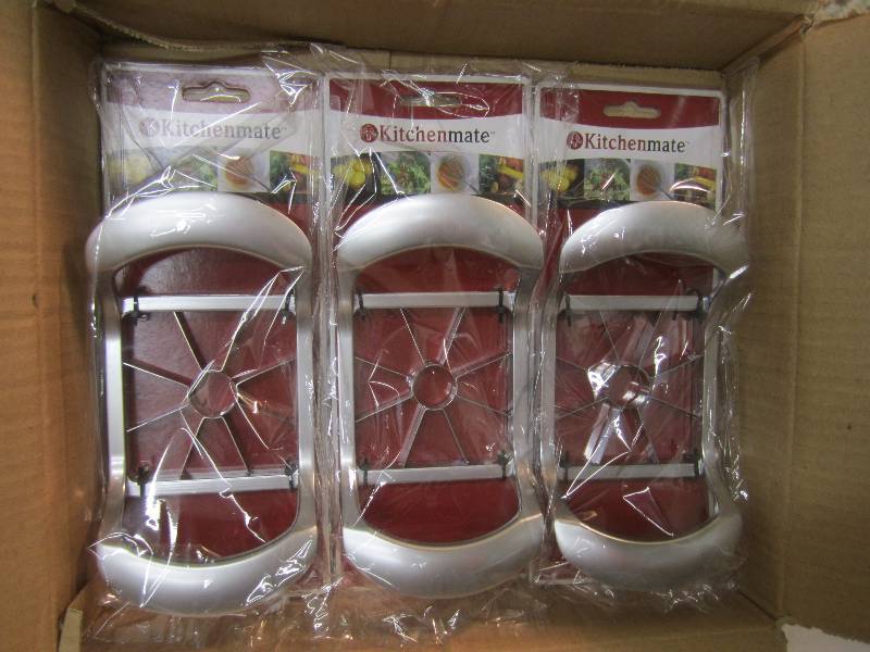 lot 162 image: Lot of 12 Kitchen Mate Apple Corers...