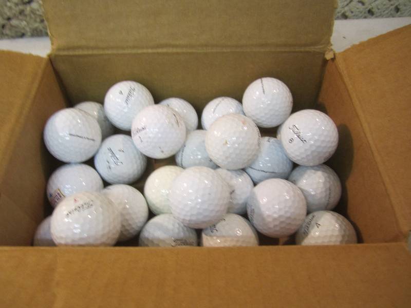 lot 187 image: Box of 2 Dozen (24) Titleist Golf B...