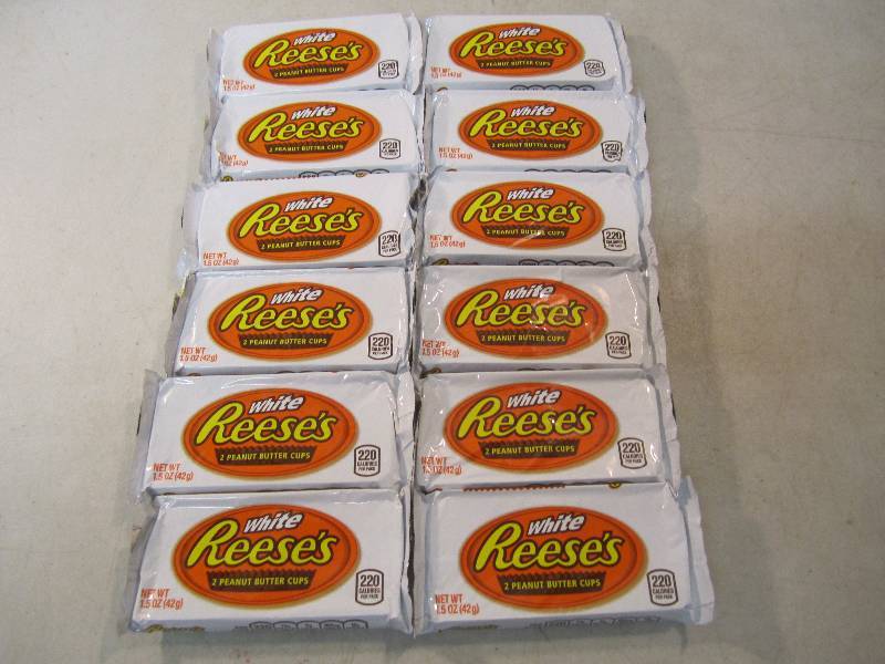 lot 213 image: 12 White Reeses Peanut Butter Cups ...