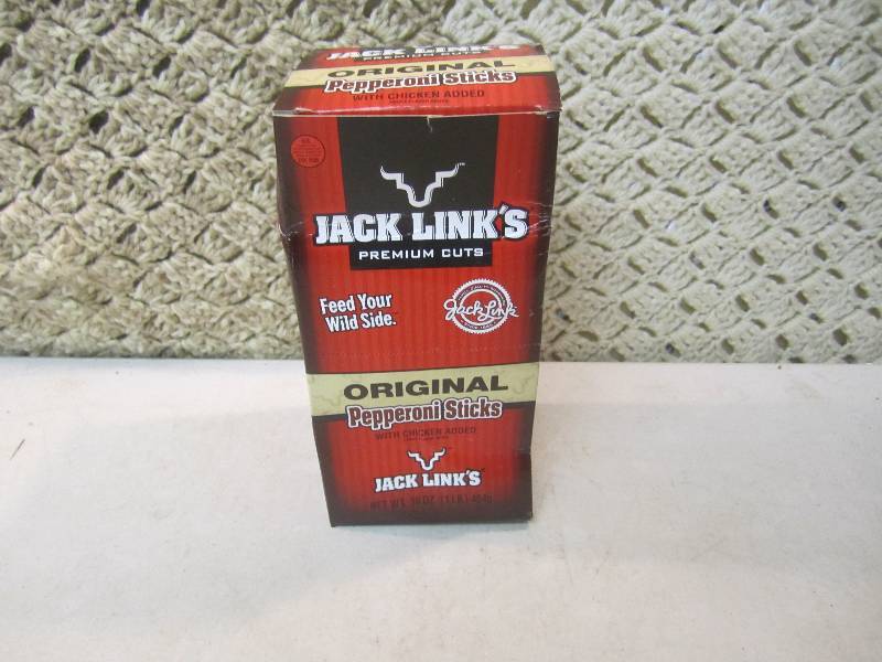 lot 241 image: Box of 20 Jack Links Original Peppe...