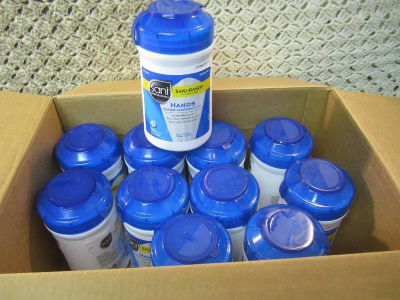 lot 291 image: 11 Containers of Sani-Hands Instant...
