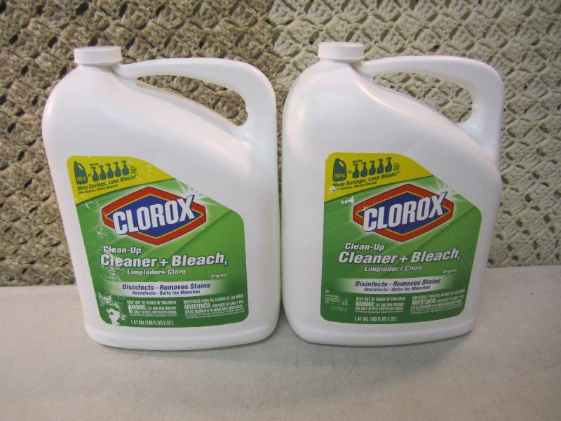 lot 299 image: 2 Large Clorox Clean-Up Cleaner  B...
