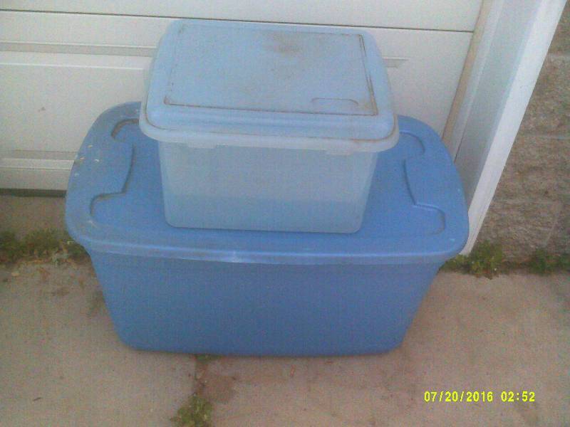 lot 19 image: 2 TOTES WITH COVERS