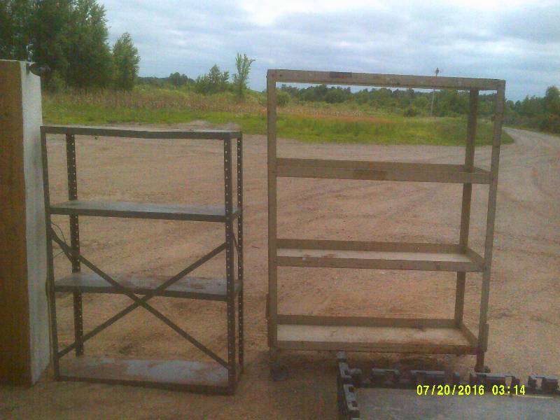 lot 28 image: 1 WOOD 3 METAL GARAGE RACKS