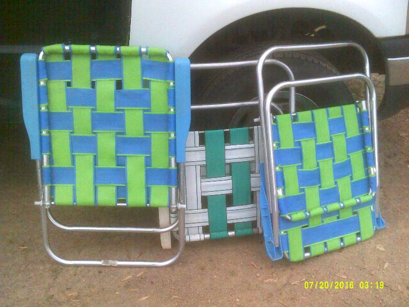 lot 30 image: 3 LAWN CHAIRS