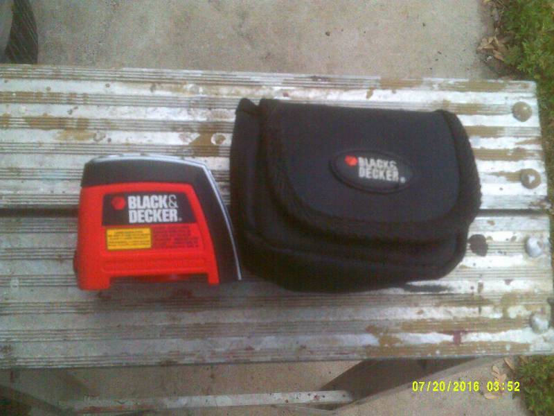 lot 37 image: BLACK N DECKER LASER LEVELER