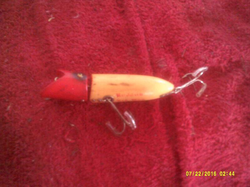 lot 72 image: VINTAGE HEDDON LURE