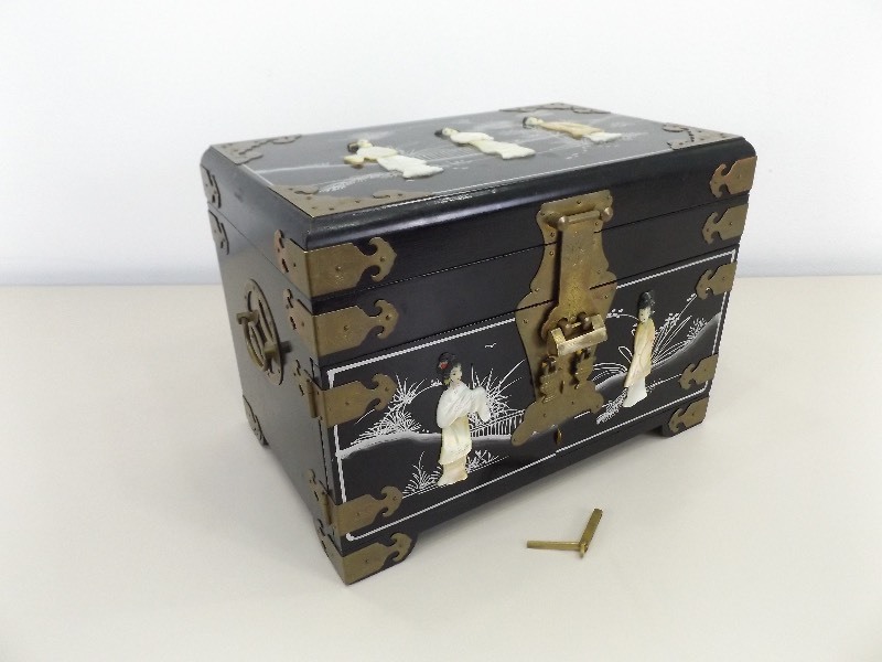 lot 13 image: Larger Vintage Black Lacquer Mother of Pearl Asian Treasure Box