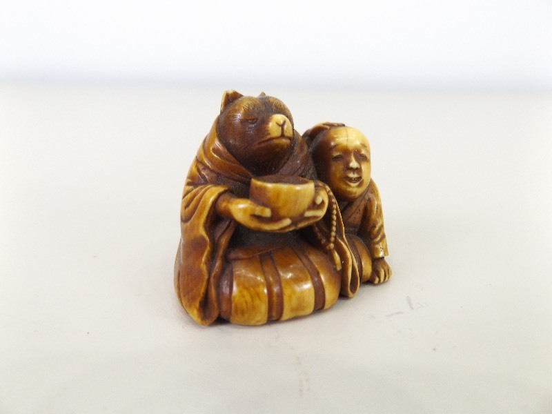 lot 31 image: Antique Signed IvoryBone Netsuke 